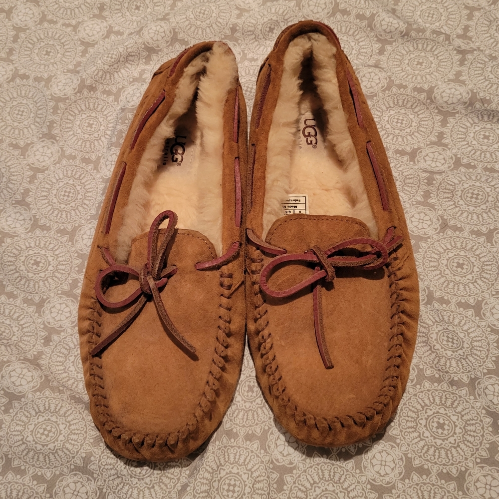 UGG Slippers size 8
